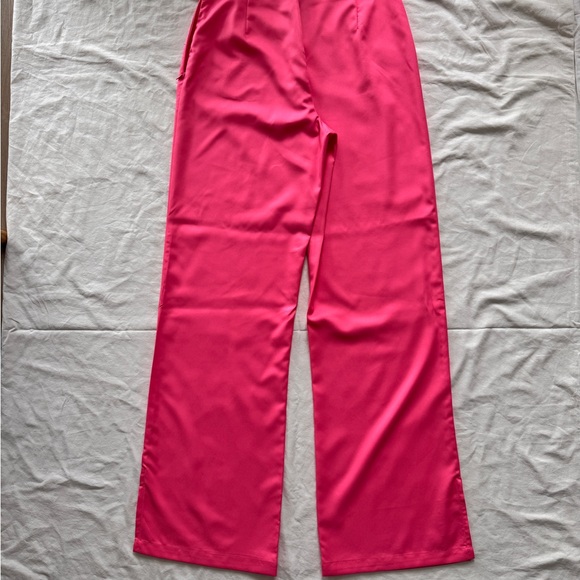 Nasty Gal New with tags Bold Pink Women's Pantsuit - Wide leg with side slits - Picture 16 of 16